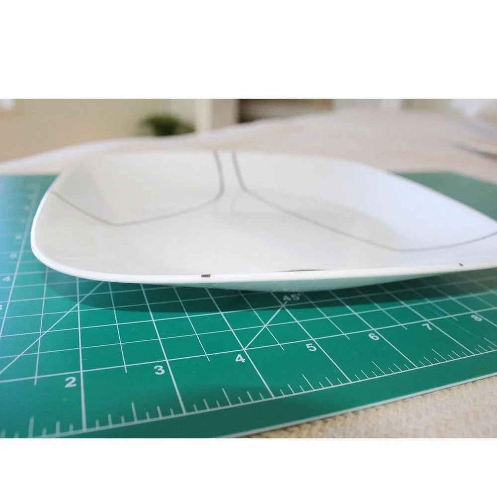 Corelle Vitrelle Simple Sketch Square Lunch‎ Plate 8.75